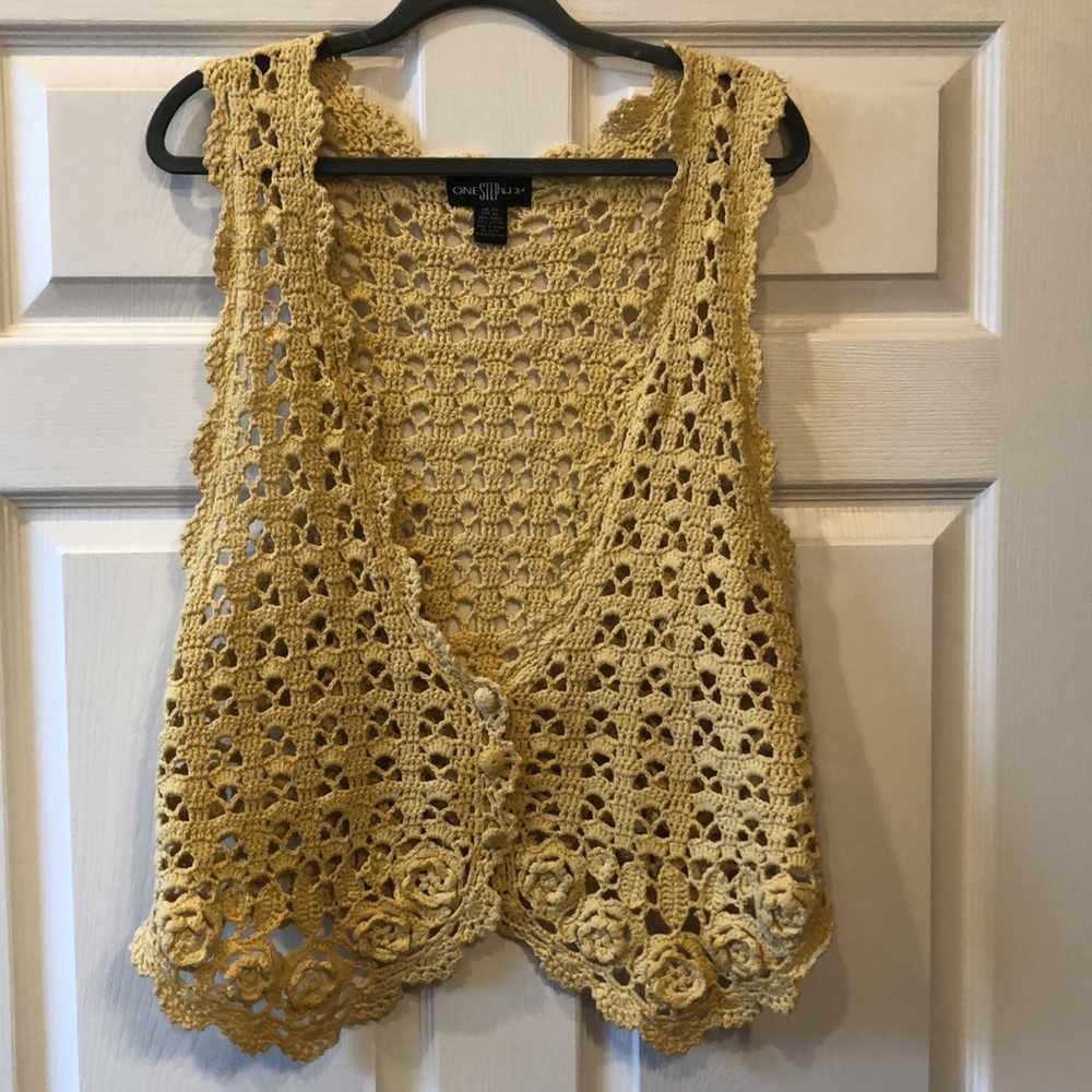 One Step Up Crocheted Vest - Picture 2 of 13